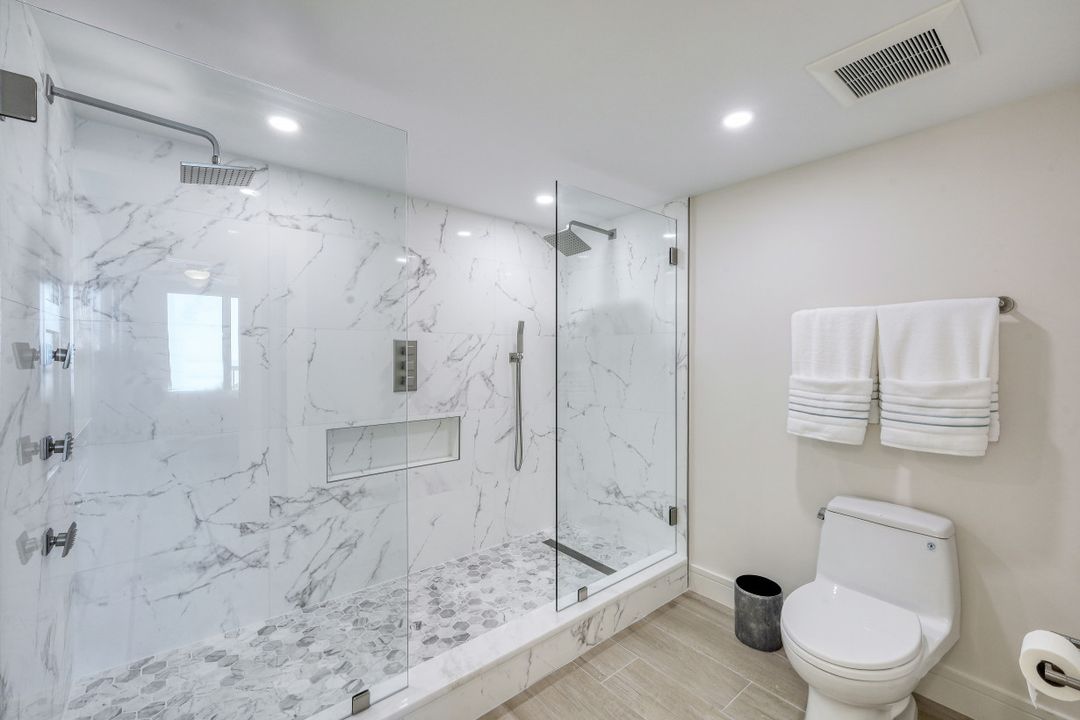 990 Cape Marco Dr #507, Marco Island, FL 34145