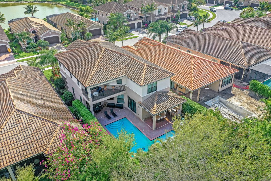 13840 Luna Dr, Naples, FL 34109