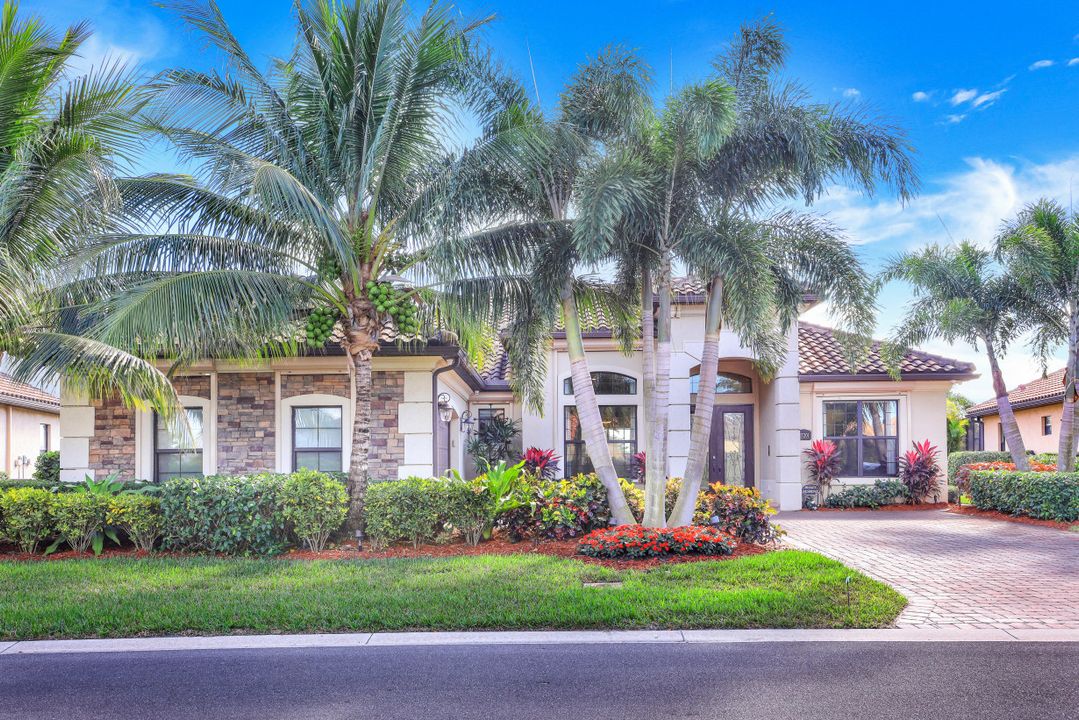 17201 Cherrywood Ct, Bonita Springs, FL 34135