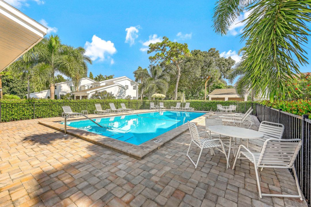 4760 West Blvd #F-102, Naples, FL 34103