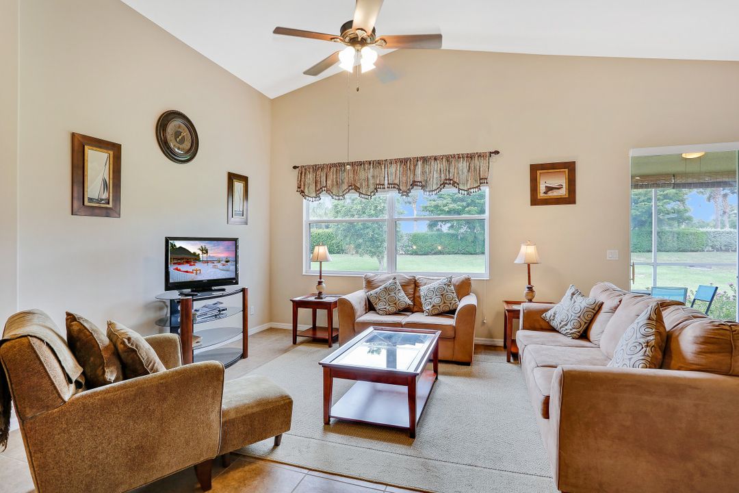 3560 Dandolo Cir, Cape Coral, FL 33909