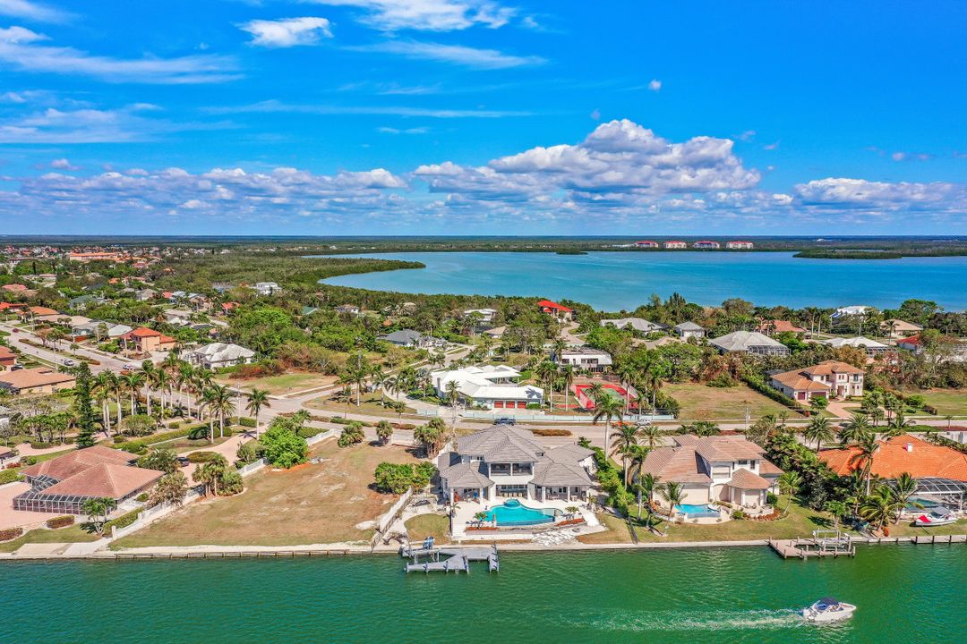 550 S Barfield Dr, Marco Island, FL 34145