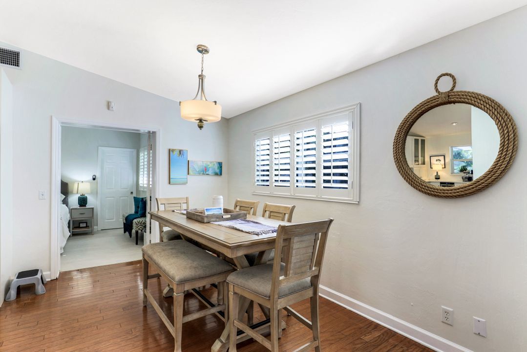 739 7th Ave N, Naples, FL 34102