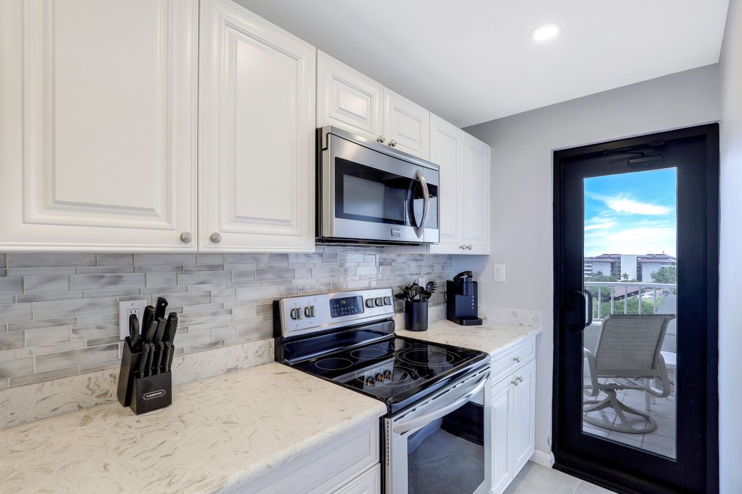 440 Seaview Ct #703, Marco Island, FL 34145