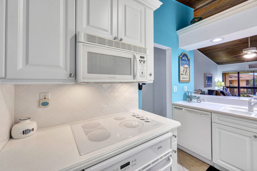 39 N Collier Blvd #207, Marco Island, FL 34145