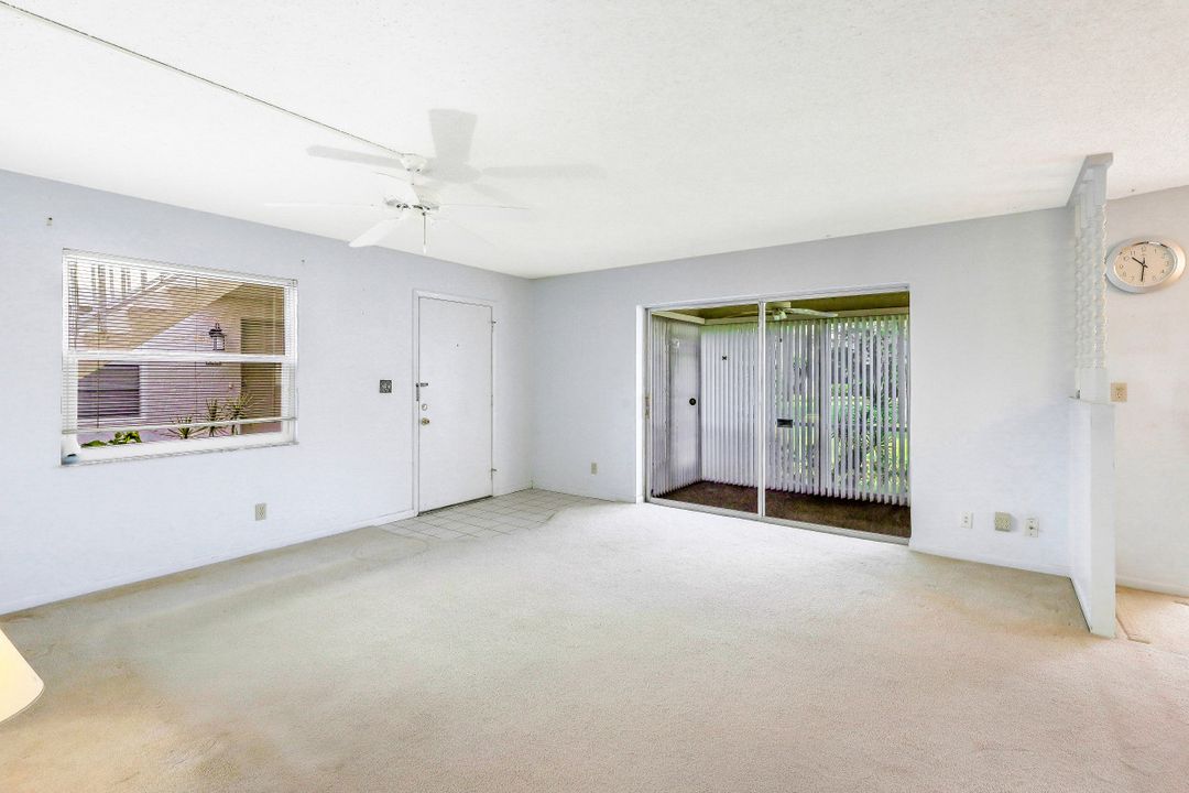 1549 Sandpiper St #39, Naples, FL 34102