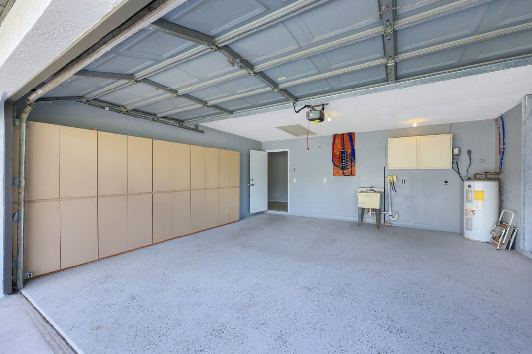 218 SW 34th Terrace, Cape Coral, FL 33914