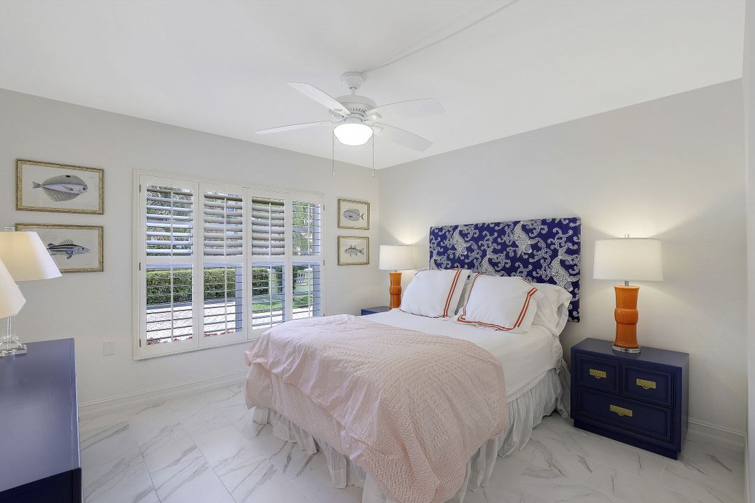 1900 Gulf Shore Blvd N #201, Naples, FL 34102