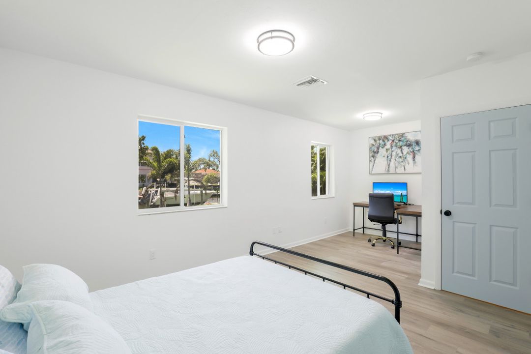 5118 York Ct, Cape Coral, FL 33904