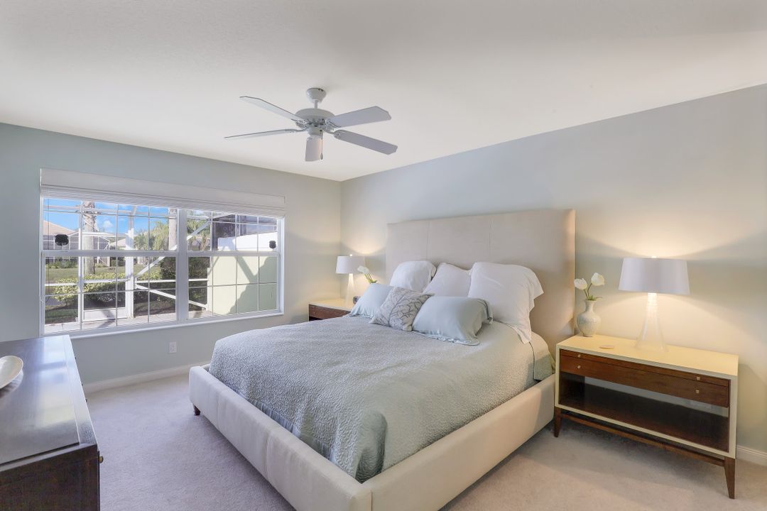 8113 Xenia Ln, Naples, FL 34114