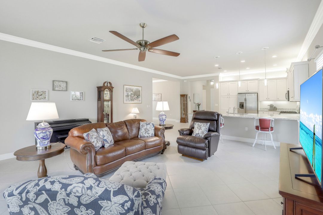 4554 Luminary Ave, Naples, FL 34119