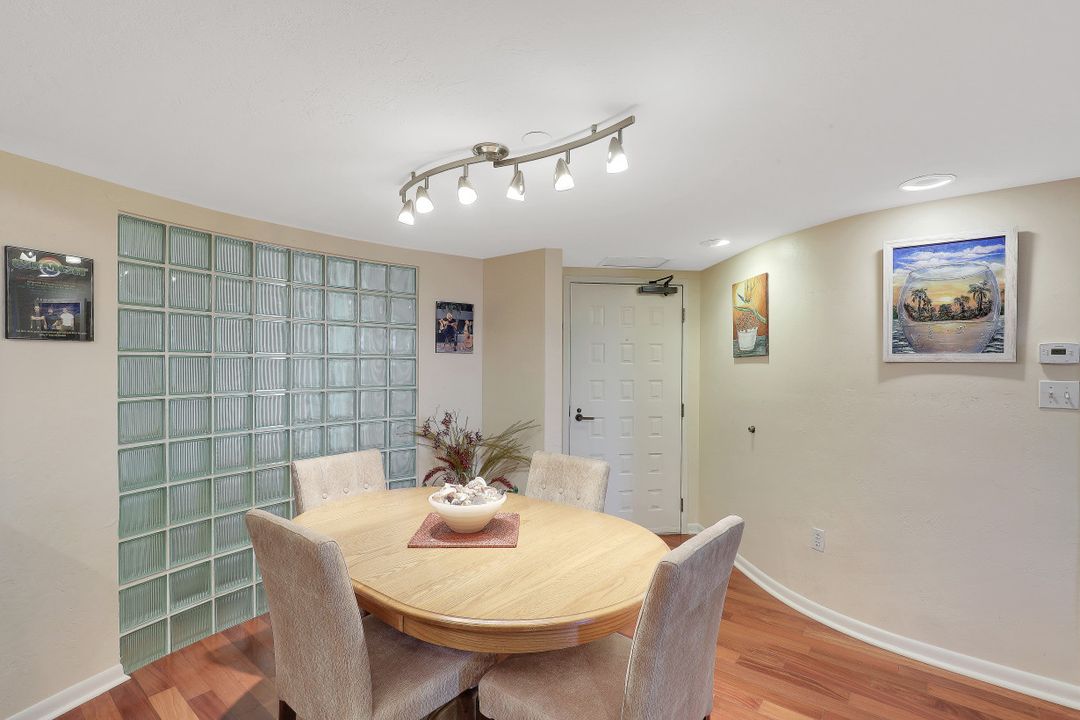 4751 Gulf Shore Blvd N #804, Naples, FL 34103