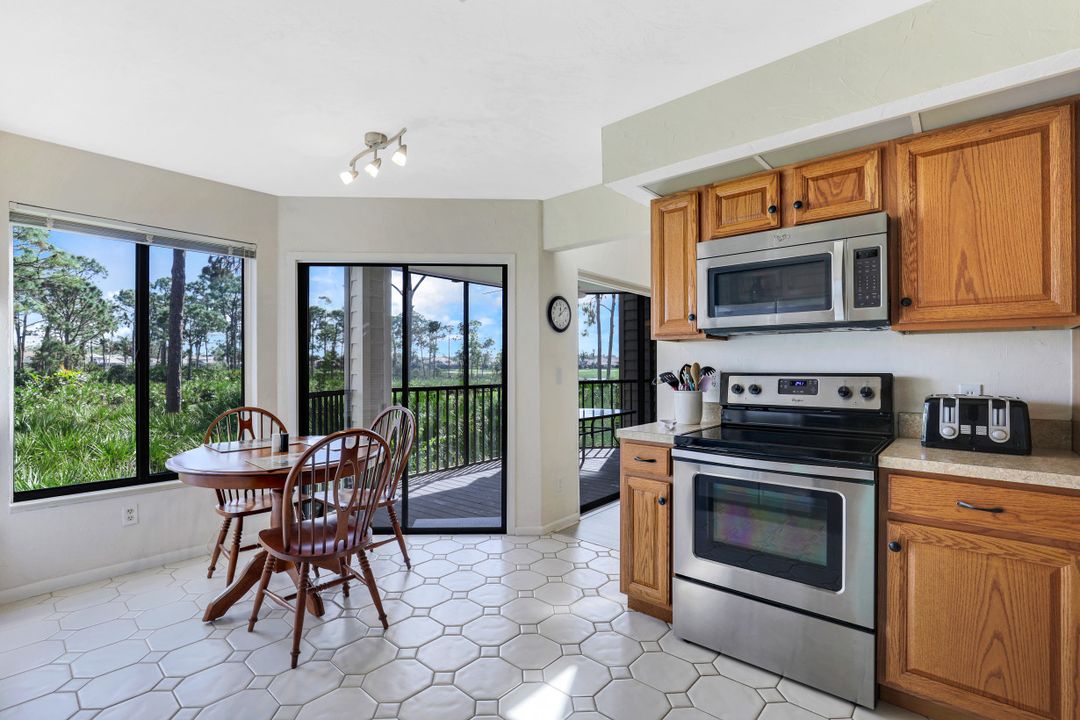 27131 Oakwood Lake Dr, Bonita Springs, FL 34134