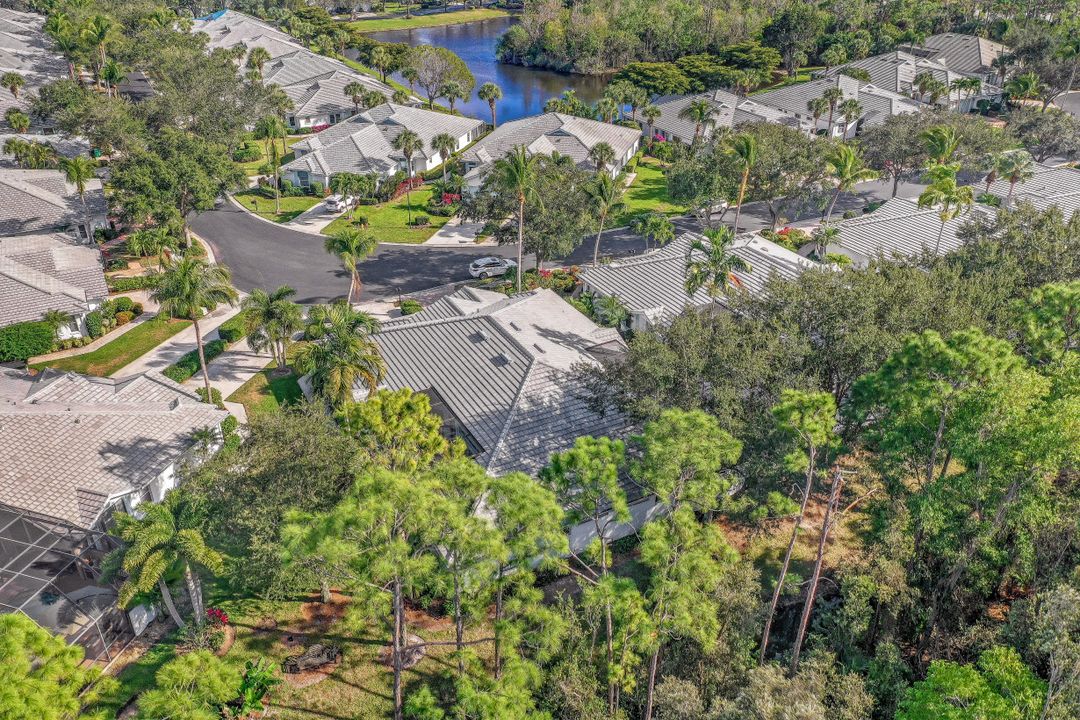 693 Mainsail Pl, Naples, FL 34110