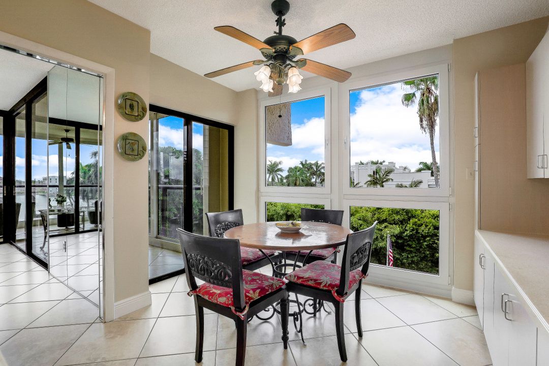 4031 Gulf Shore Blvd  #4F, Naples, FL 34103