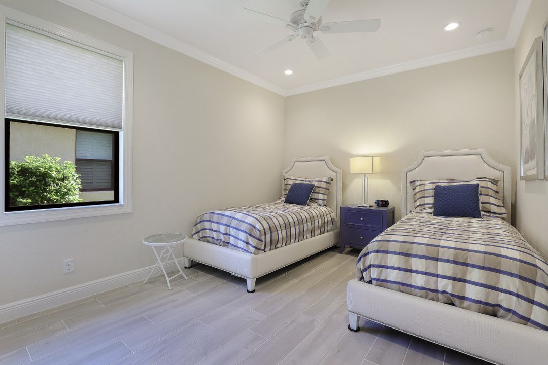 10102 Palazzo Dr, Naples, FL 34119