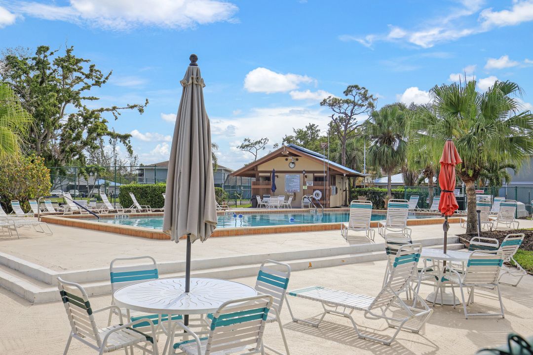 5848 Queen Elizabeth Way ##2, Fort Myers, FL 33907
