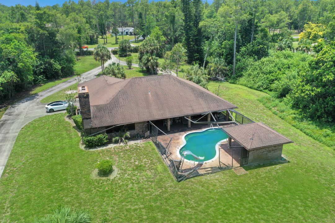 3661 7th Ave NW, Naples, FL 34120