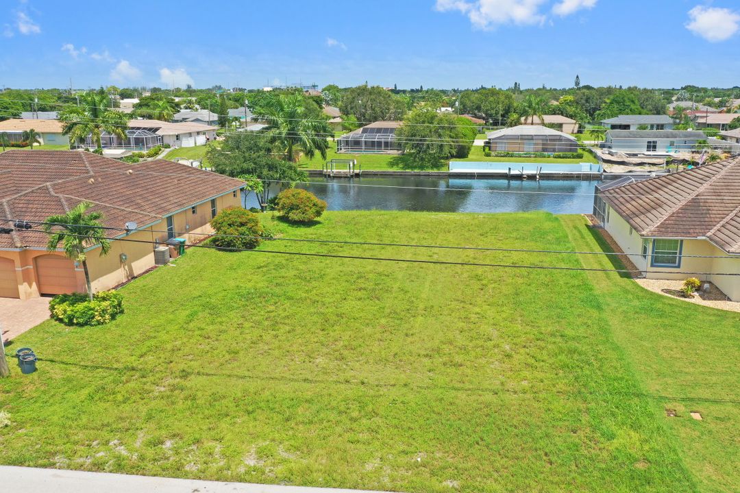 1707 SE 13th St, Cape Coral, FL 33990