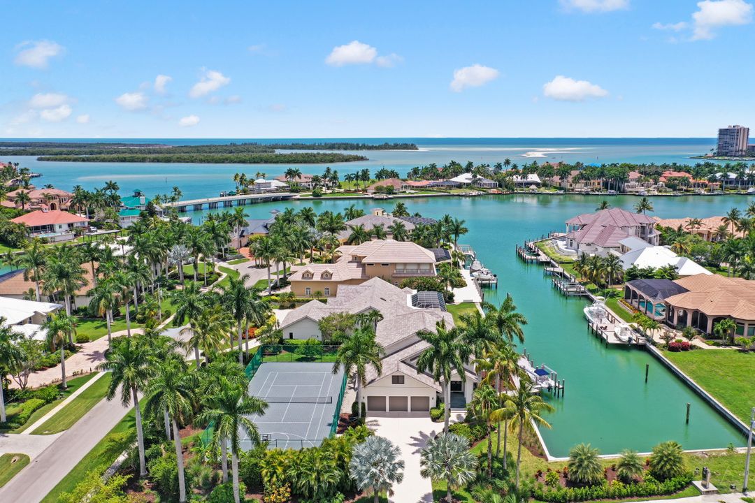 850 Eubanks Ct, Marco Island, FL 34145