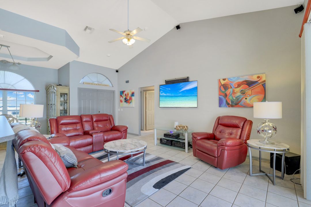 1403 SW 4th Ave, Cape Coral, FL 33991