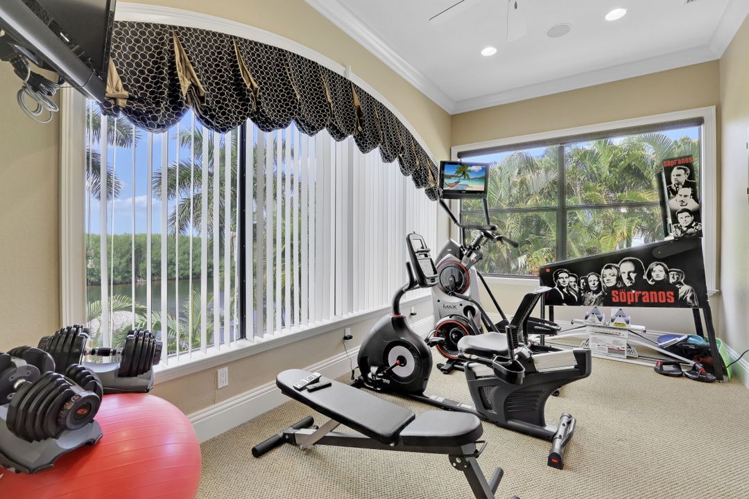 3840 Surfside Blvd, Cape Coral, FL 33914