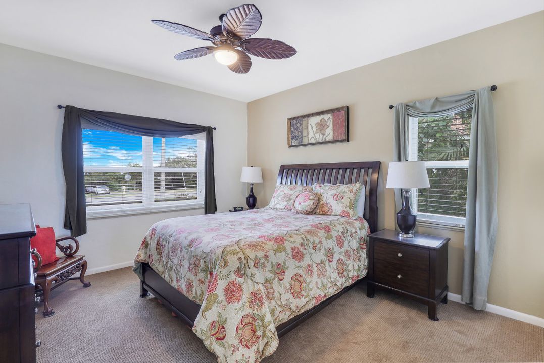 550 Inlet Dr, Marco Island, FL 34145