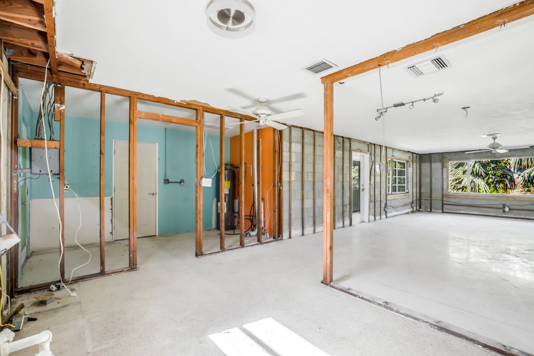 10390 River Dr, Bonita Springs, FL 34135