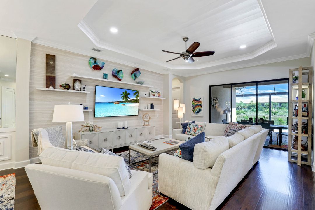 8701 Cavano St, Naples, FL 34119