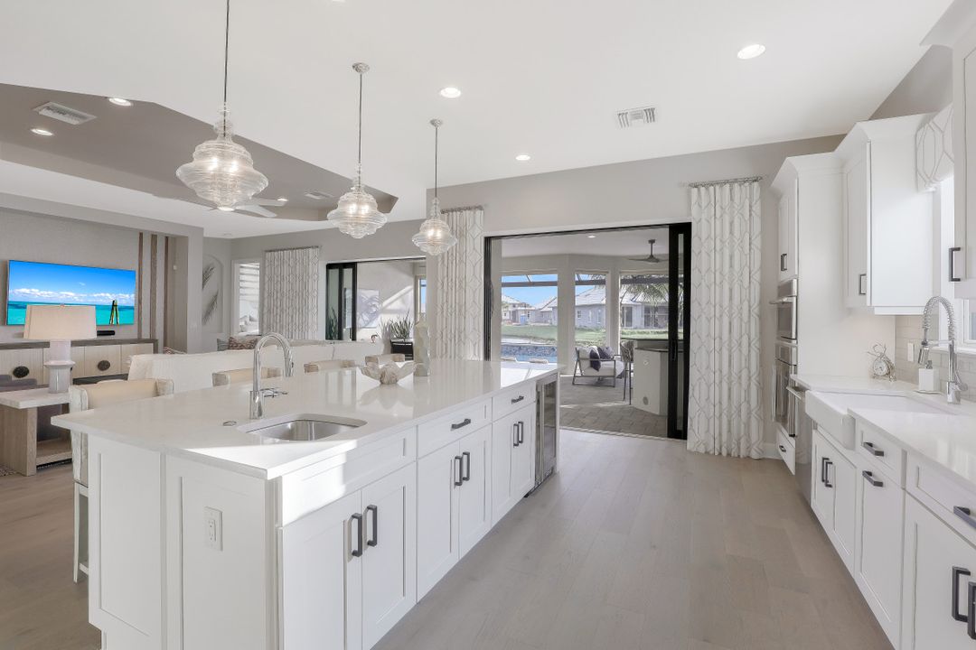 3258 Belon Ln, Naples, FL 34114