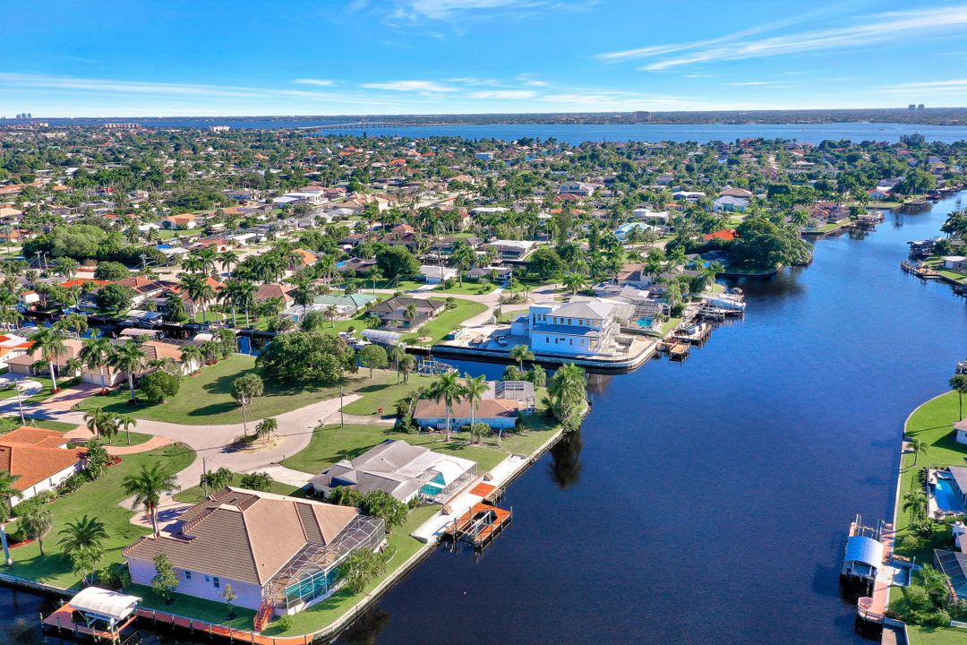 5386 Del Monte Ct, Cape Coral, FL 33904