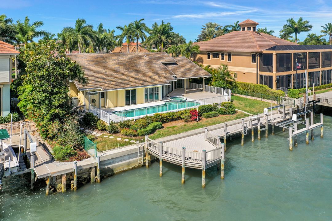 471 Pepperwood Ct, Marco Island, FL 34145
