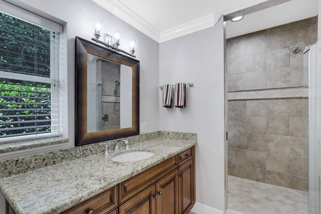 12911 Coco Plum Ln, Naples, FL 34119