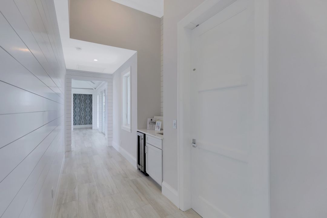 1061 Dana Ct, Marco Island, FL 34145