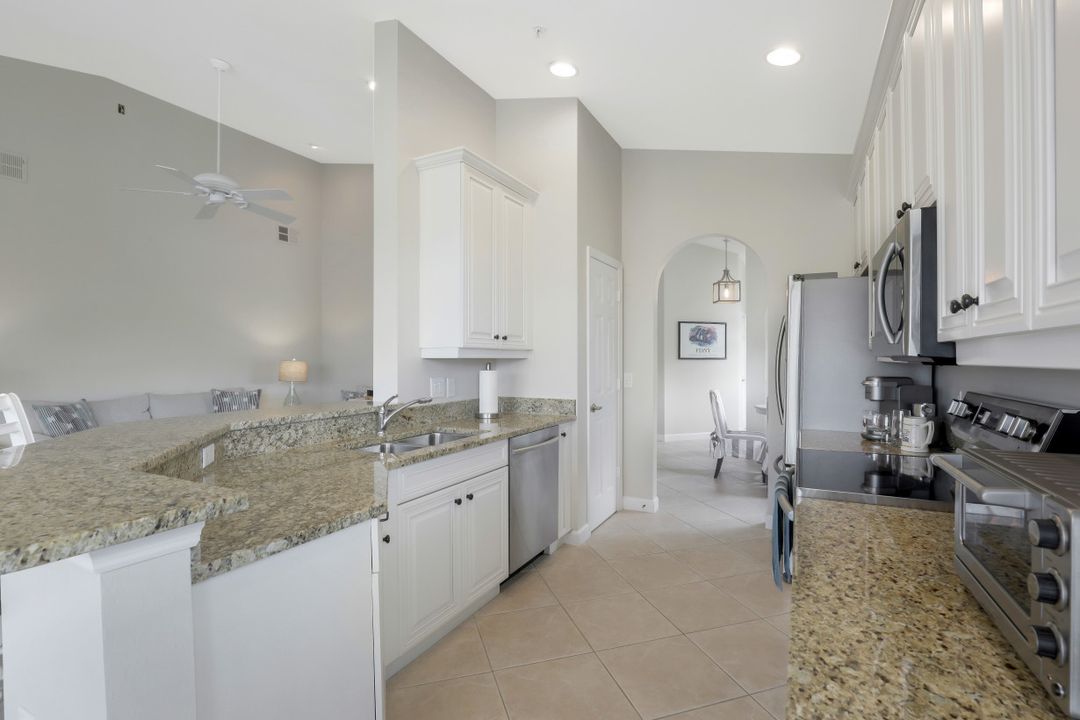 3062 Driftwood Way #4302, Naples, FL 34109