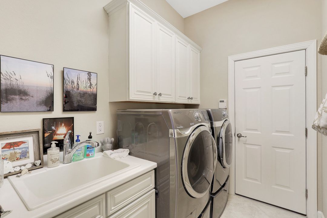 9661 Cobalt Cove Cir, Naples, FL 34120