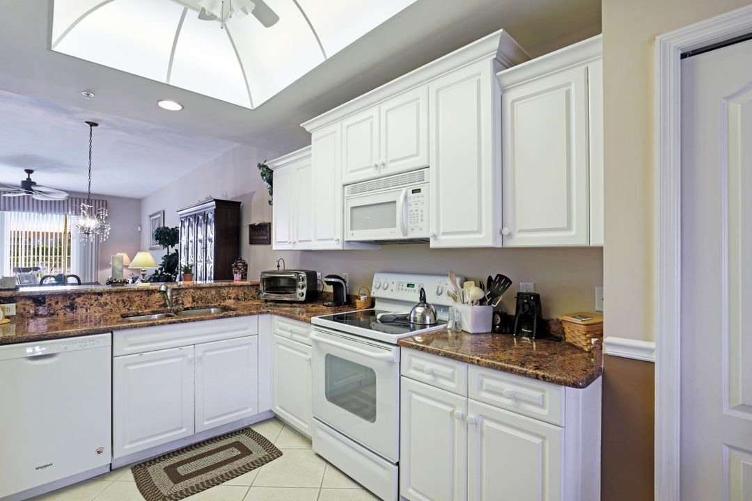 2810 Cypress Trace Cir #2116, Naples, FL 34119