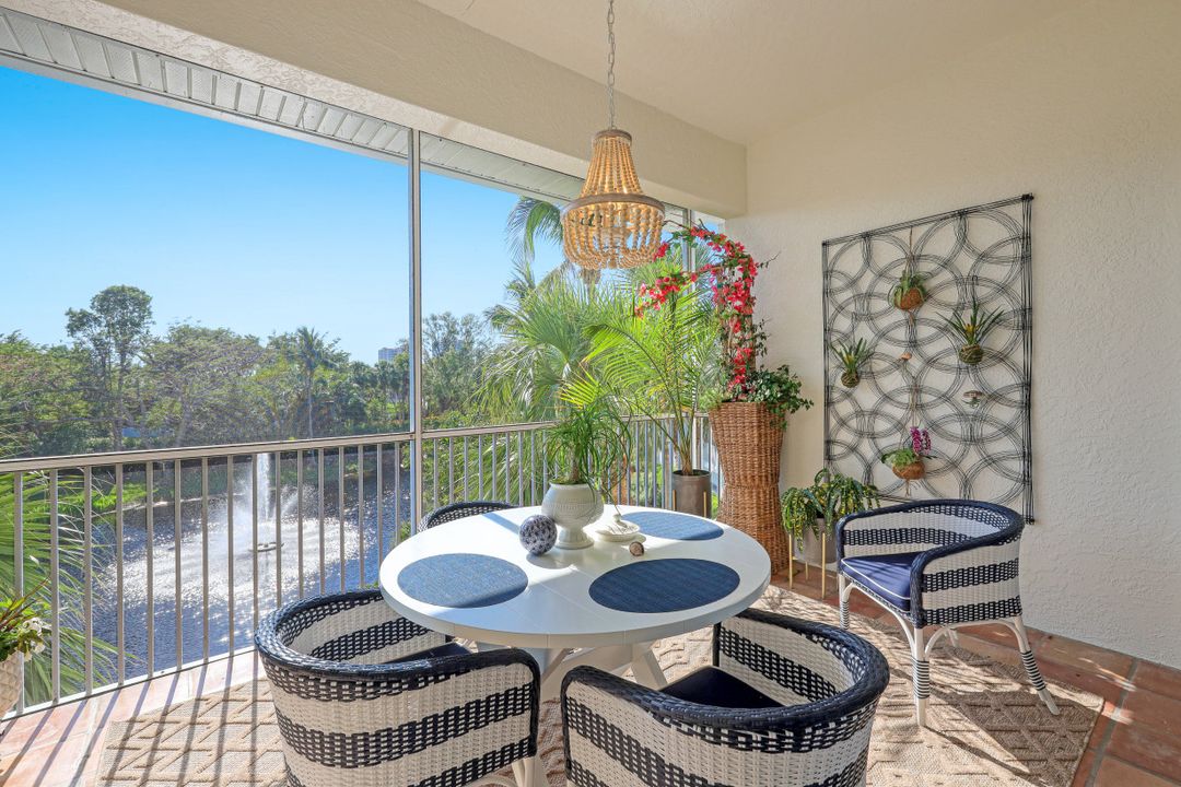 743 Bentwater Cir #203, Naples, FL 34108