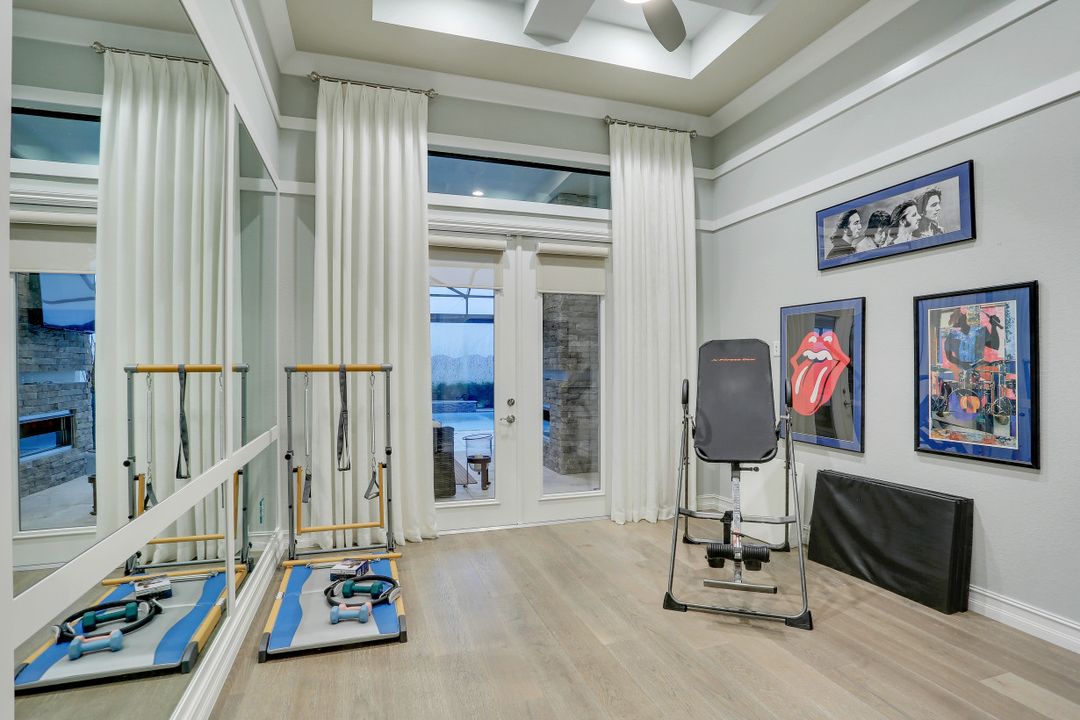 9105 Esplanade Blvd, Naples, FL 34119