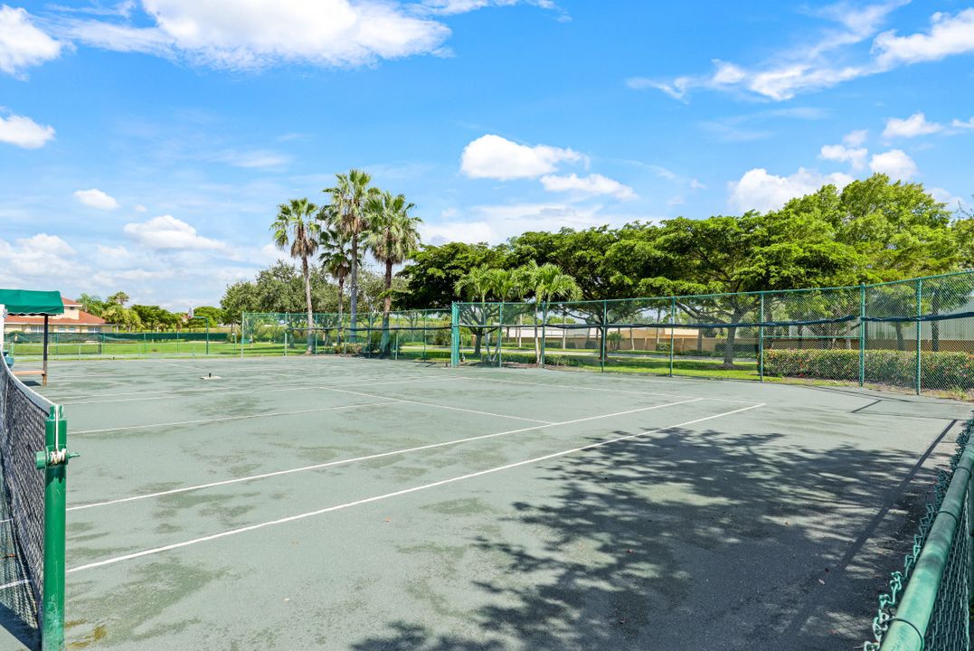 5520 Cheshire Dr, Fort Myers, FL 33912