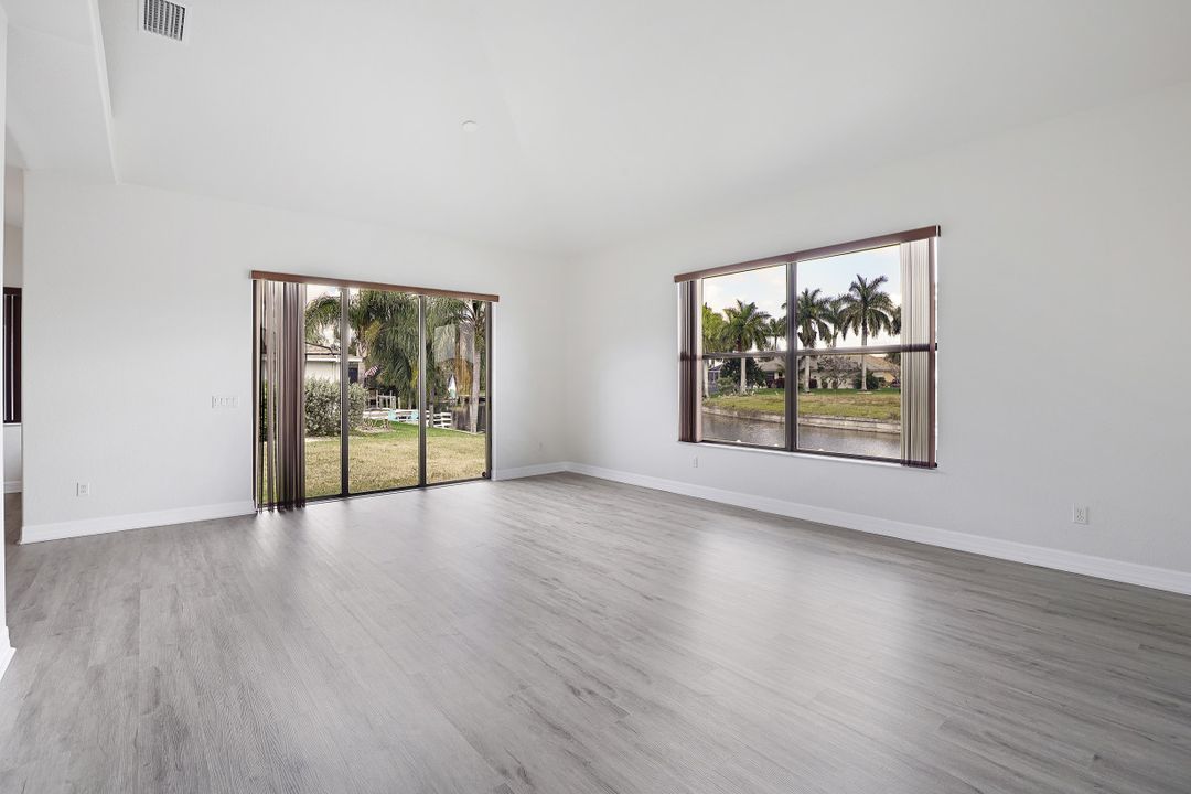 4323 SW 18th Pl, Cape Coral, FL 33914