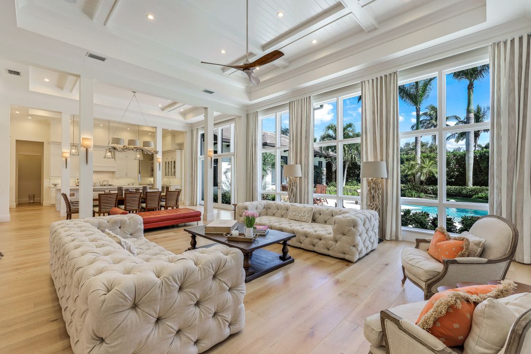 2546 Augusta Dr, Naples, FL 34109