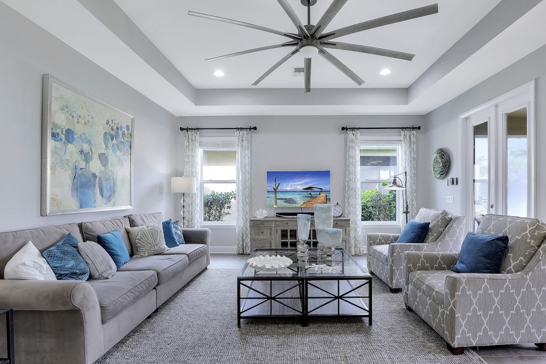 14684 Tropical Dr, Naples, FL 34114