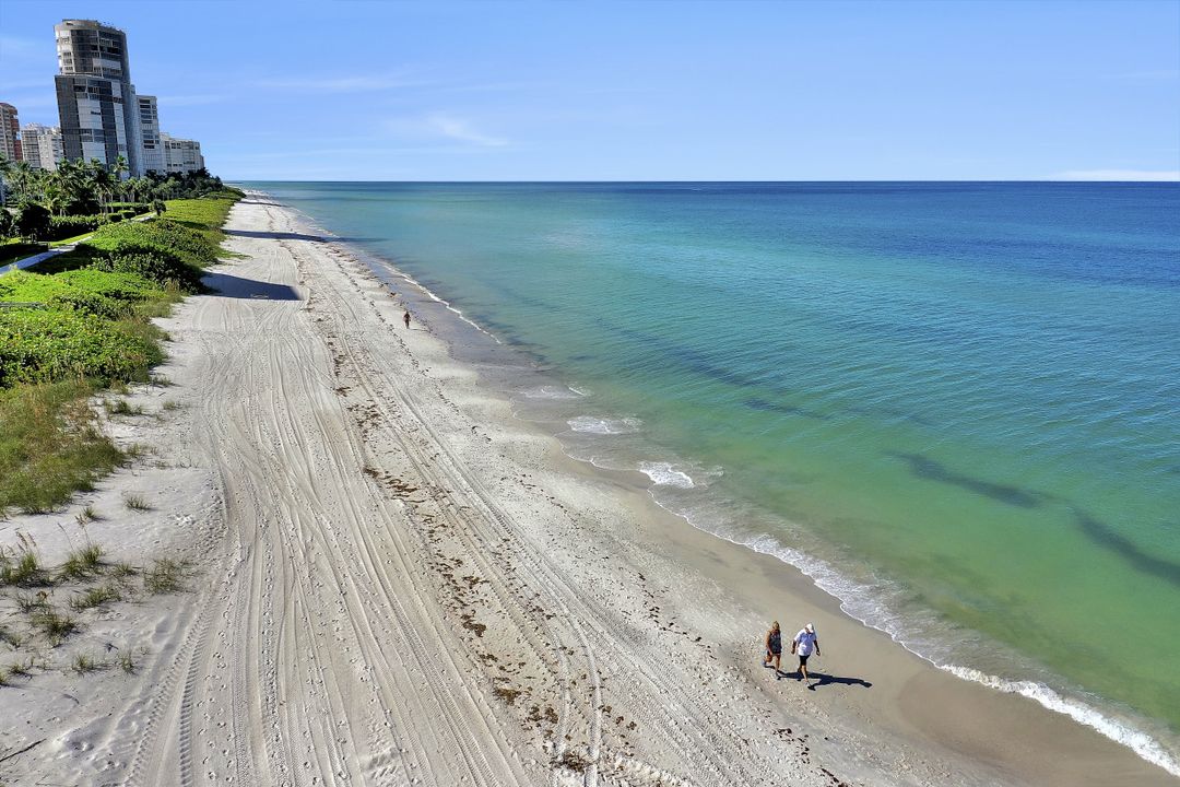 4901 Gulf Shore Blvd N #402, Naples, FL 34103