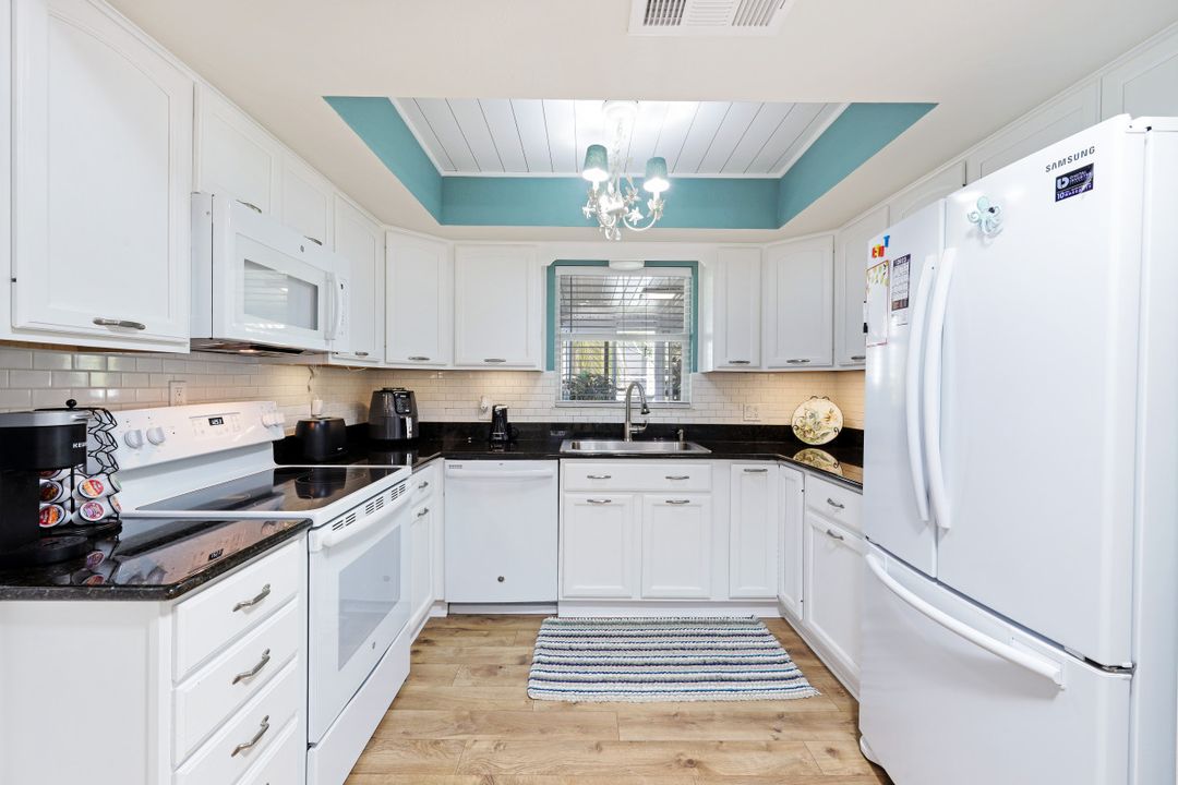 27732 East Dr, Bonita Springs, FL 34135