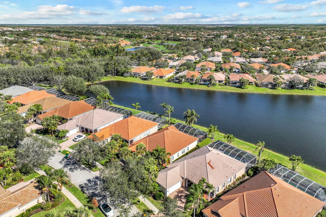 4334 Queen Elizabeth Way, Naples, FL 34119