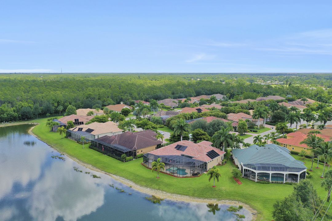 1761 Supreme Ct, Naples, FL 34110