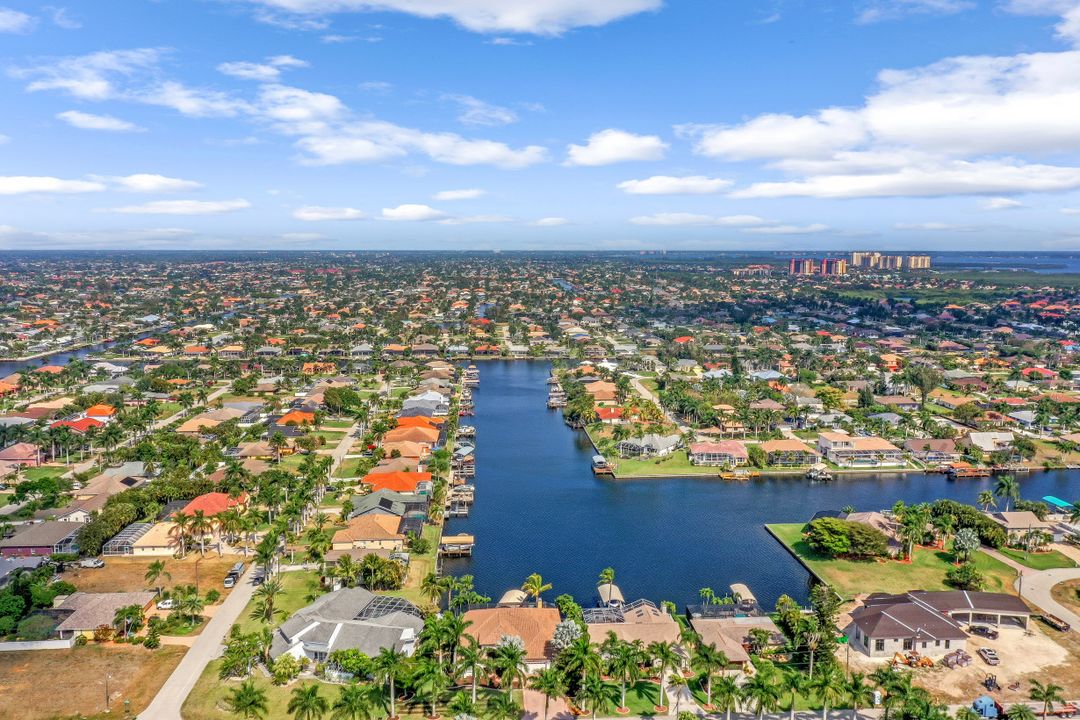 5239 SW 27th Ave, Cape Coral, FL 33914