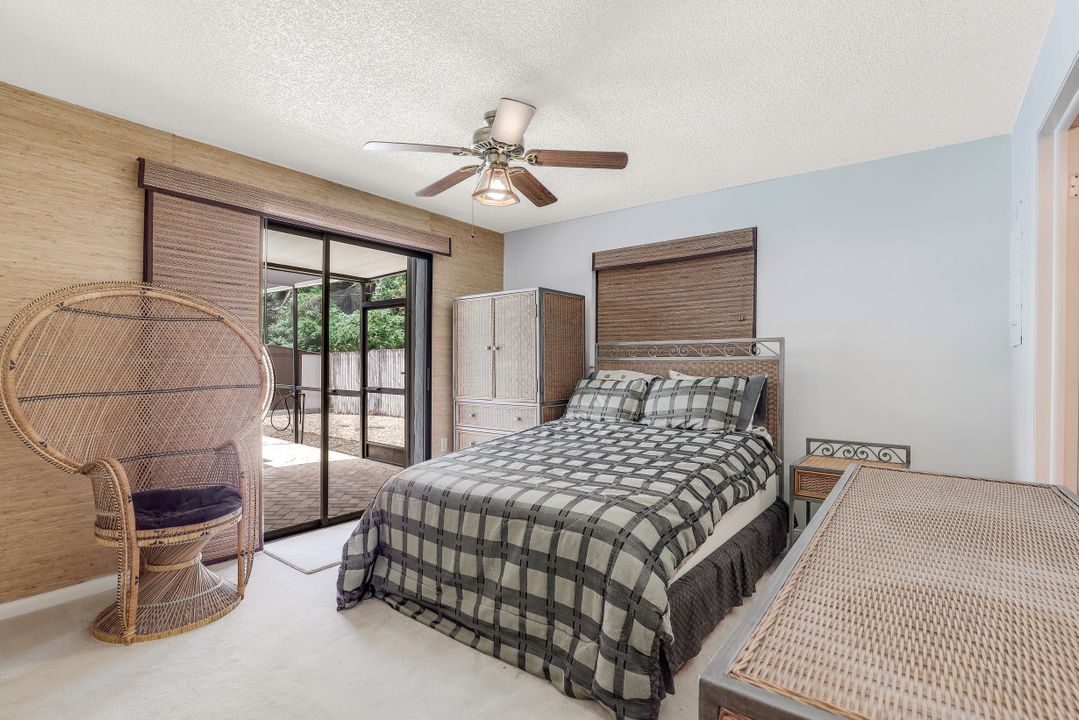 814 93rd Ave N, Naples, FL 34108