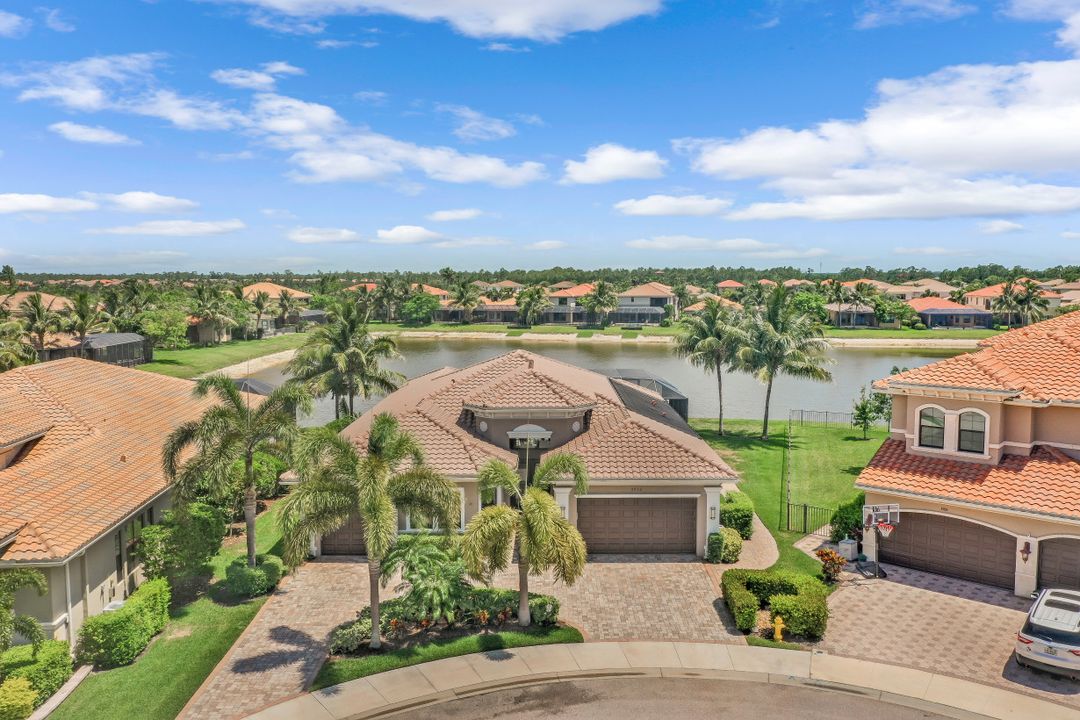 3910 Glacier Ct, Naples, FL 34119